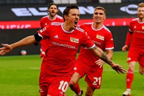 乐鱼app-包含南特队在比赛中击败了昂热，壮大实力的词条